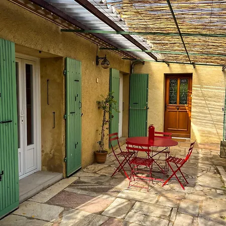 Avec Piscine Et Grand Jardin Вилла Ним